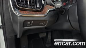 Volvo V60 B5 PRO AWD 2022 года из Южной Кореи