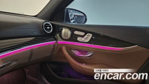 Mercedes-Benz E-Class E450 4MATIC Exclusive 2023 года из Южной Кореи
