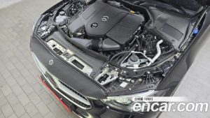 Mercedes-Benz C-Class C200 Avantgarde 2025 года из Южной Кореи
