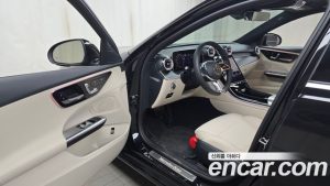 Mercedes-Benz C-Class C200 Avantgarde 2025 года из Южной Кореи