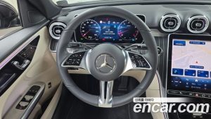 Mercedes-Benz C-Class C200 Avantgarde 2025 года из Южной Кореи