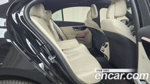 Mercedes-Benz C-Class C200 Avantgarde 2025 года из Южной Кореи