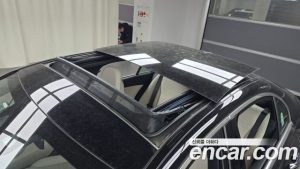 Mercedes-Benz C-Class C200 Avantgarde 2025 года из Южной Кореи