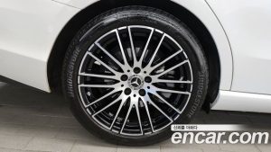 Mercedes-Benz C-Class C300 4MATIC Avantgarde 2024 года из Южной Кореи