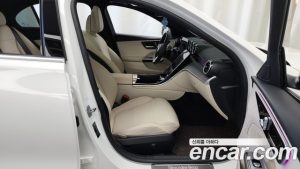 Mercedes-Benz C-Class C300 4MATIC Avantgarde 2024 года из Южной Кореи