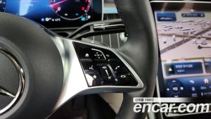 Mercedes-Benz C-Class C300 4MATIC Avantgarde 2024 года из Южной Кореи
