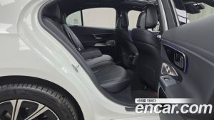Mercedes-Benz E-Class E300 4MATIC Exclusive 2025 года из Южной Кореи