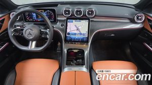 Mercedes-Benz C-Class C300 4MATIC AMG Line 2023 года из Южной Кореи