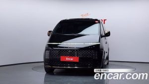 Hyundai Staria 4WD Lounge 7-Seater 2025 года из Южной Кореи