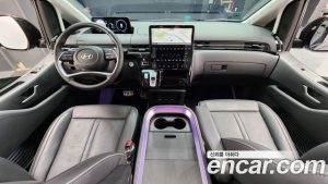 Hyundai Staria 4WD Lounge 7-Seater 2025 года из Южной Кореи