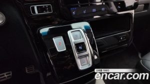 Hyundai Staria 4WD Lounge 7-Seater 2025 года из Южной Кореи