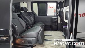 Hyundai Staria 4WD Lounge 7-Seater 2025 года из Южной Кореи