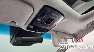 Hyundai Staria 4WD Lounge 7-Seater 2025 года из Южной Кореи