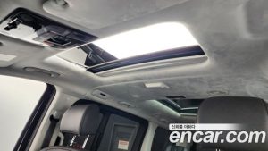 Hyundai Staria 4WD Lounge 7-Seater 2025 года из Южной Кореи