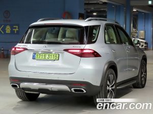 Mercedes-Benz GLE-Class GLE300d 4MATIC 2025 года из Южной Кореи