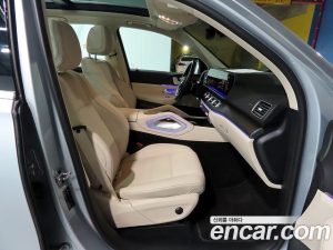 Mercedes-Benz GLE-Class GLE300d 4MATIC 2025 года из Южной Кореи
