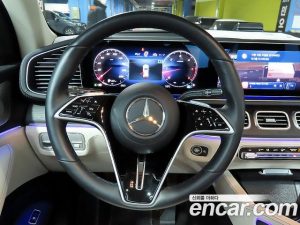 Mercedes-Benz GLE-Class GLE300d 4MATIC 2025 года из Южной Кореи