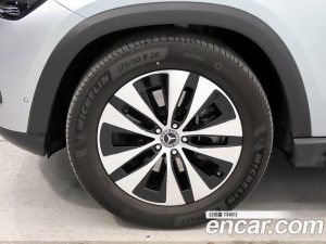 Mercedes-Benz GLE-Class GLE300d 4MATIC 2025 года из Южной Кореи