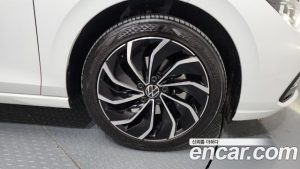 Volkswagen Golf 2.0 TDI Prestige 2024 года из Южной Кореи