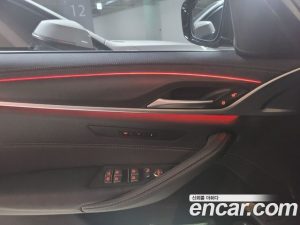 BMW 5-Series 520i M Sport 2023 года из Южной Кореи
