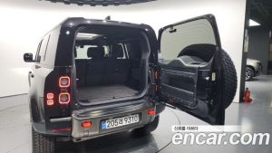 Land Rover Defender 110 P400 X 2024 года из Южной Кореи