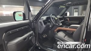 Land Rover Defender 90 P400 X 2024 года из Южной Кореи