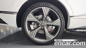 Genesis GV80 2.5T Бензин AWD 2024 года из Южной Кореи
