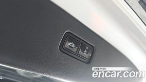 Genesis GV80 2.5T Бензин AWD 2024 года из Южной Кореи
