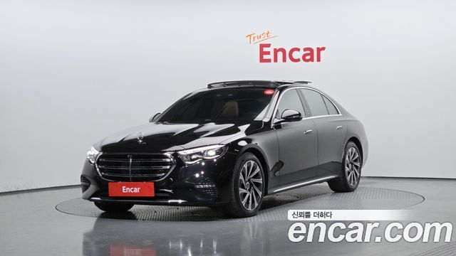 Mercedes-Benz E-Class E300 4MATIC Exclusive 2024 года из Кореи