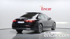 Mercedes-Benz E-Class E300 4MATIC Exclusive 2024 года из Южной Кореи