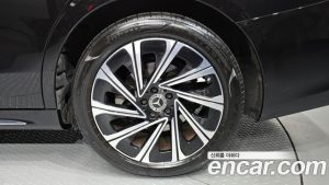 Mercedes-Benz E-Class E300 4MATIC Exclusive 2024 года из Южной Кореи