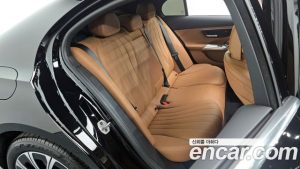 Mercedes-Benz E-Class E300 4MATIC Exclusive 2024 года из Южной Кореи