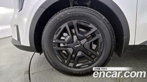 Kia Sorento HEV 1.6 2WD 2024 года из Южной Кореи