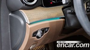Mercedes-Benz E-Class E250 Exclusive 2023 года из Южной Кореи