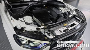 Mercedes-Benz GLC-Class GLC300 4MATIC AMG Line 2025 года из Южной Кореи