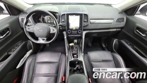 Renault-KoreaSamsung QM6 2.0 GDe LE Signature 2WD 2023 года из Южной Кореи