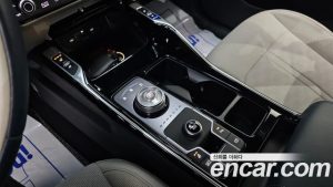 Kia Sorento HEV 1.6 2WD 2024 года из Южной Кореи
