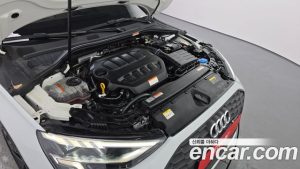 Audi A3 40 TFSI 2023 года из Южной Кореи