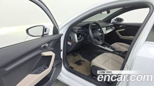 Audi A3 40 TFSI 2023 года из Южной Кореи
