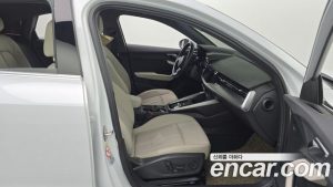 Audi A3 40 TFSI 2023 года из Южной Кореи