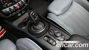 Mini Clubman Untold Edition 2024 года из Южной Кореи