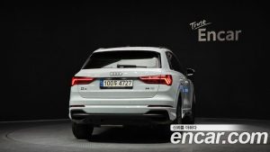 Audi Q3 35 TDI Premium 2023 года из Южной Кореи