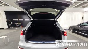 Audi Q3 35 TDI Premium 2023 года из Южной Кореи