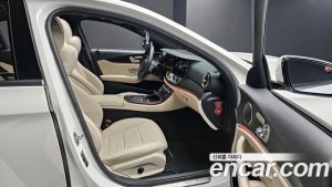 Mercedes-Benz E-Class E250 AMG Line 2023 года из Южной Кореи