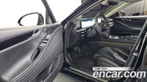 Genesis G80 Бензин 2.5 Turbo AWD 2025 года из Южной Кореи