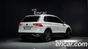 Volkswagen Tiguan 2.0 TDI 4 Prestige 2023 года из Южной Кореи