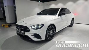 Mercedes-Benz E-Class E350 4MATIC AMG Line 2023 года из Южной Кореи