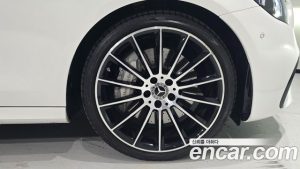 Mercedes-Benz E-Class E350 4MATIC AMG Line 2023 года из Южной Кореи