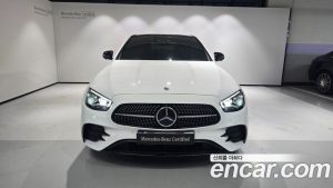 Mercedes-Benz E-Class E350 4MATIC AMG Line 2023 года из Южной Кореи