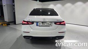 Mercedes-Benz E-Class E350 4MATIC AMG Line 2023 года из Южной Кореи